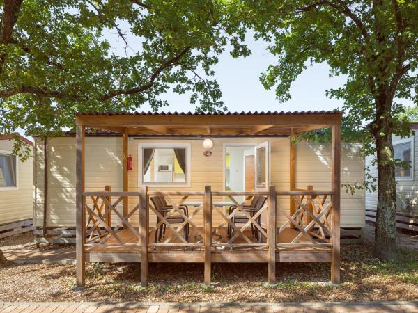 Camping Ulika Mobile Homes - Naturist : photo 1 de la chambre mobile home classique