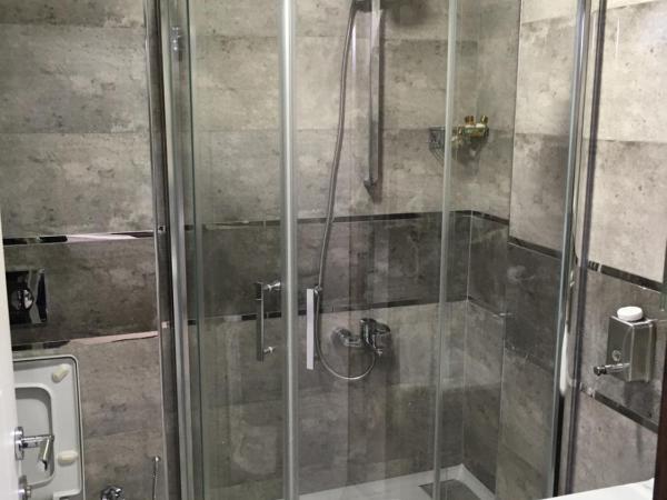 Petrol-İş İstanbul Misafirhanesi : photo 5 de la chambre chambre double - vue sur jardin