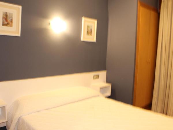 Hotel Fuente La Plata : photo 1 de la chambre chambre double ou lits jumeaux