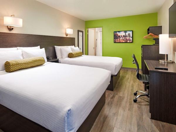 SureStay Hotel by Best Western San Diego Pacific Beach : photo 1 de la chambre chambre avec 2 grands lits queen-size