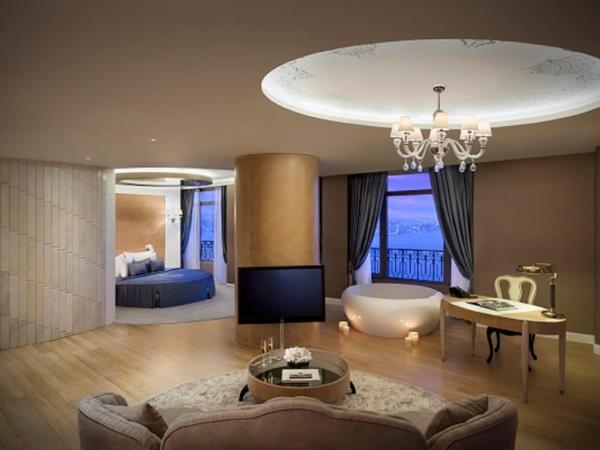 CVK Park Bosphorus Hotel Istanbul : photo 1 de la chambre suite d'angle - vue sur bosphore - accès au salon