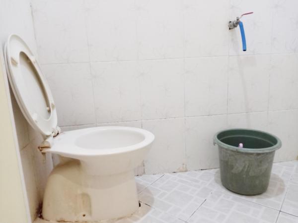 D'Kost Ketintang : photo 4 de la chambre chambre double Économique