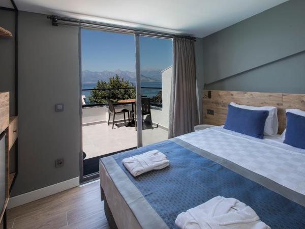 Pure Blanche Hotel : photo 1 de la chambre suite junior avec terrasse