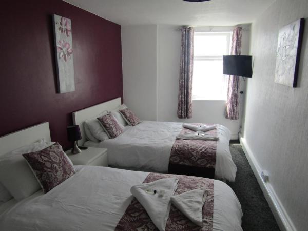 Alderley Hotel Blackpool : photo 4 de la chambre chambre lits jumeaux avec salle de bains