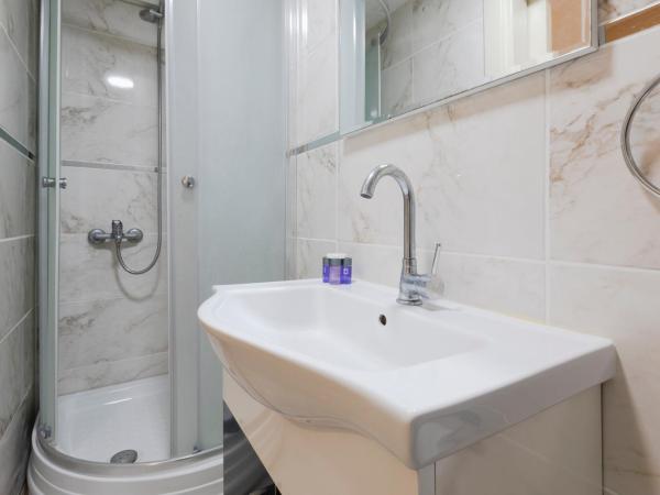 Hayalbaz : photo 3 de la chambre chambre triple - vue sur mer