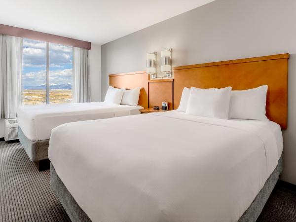 Hyatt Place Salt Lake City Airport : photo 8 de la chambre chambre avec 2 lits queen-size et canapé-lit - Étage supérieur