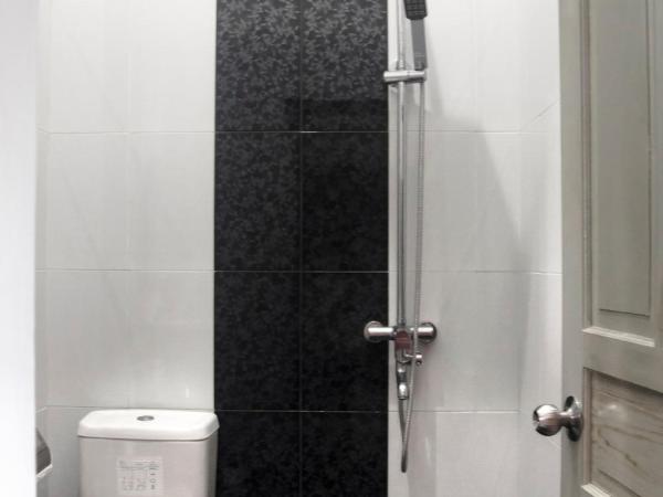 Ndalem Mantrigawen : photo 8 de la chambre chambre double standard