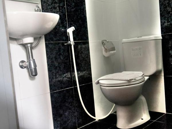 Ndalem Mantrigawen : photo 7 de la chambre chambre double standard