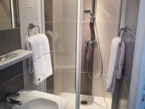 Grand Hôtel De La Poste : photo 6 de la chambre chambre double standard