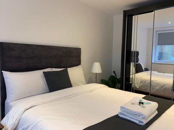 Greenwich Stay : photo 4 de la chambre chambre double avec salle de bains commune