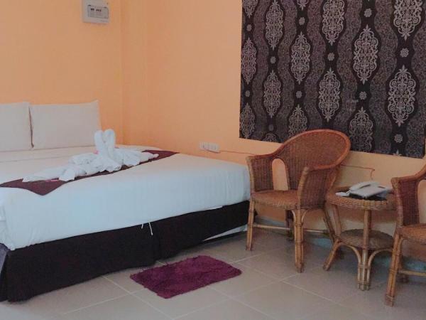 Ploy Puu Residence : photo 3 de la chambre chambre lit king-size standard