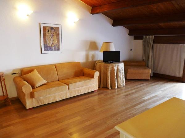 Quarté Sayàl : photo 5 de la chambre chambre familiale mansardée