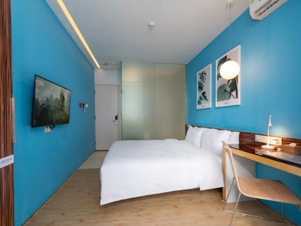 Shenzhen Dongmen Colour Hotel : photo 6 de la chambre chambre standard lit queen-size