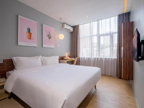 Shenzhen Dongmen Colour Hotel : photo 2 de la chambre chambre standard lit queen-size