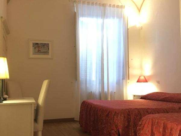 Relais La Corte dei Cavalieri : photo 1 de la chambre chambre triple basique