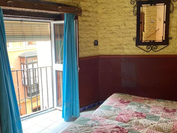 PENSION VERGARA , Sevilla : photo 8 de la chambre chambre double ou lits jumeaux avec salle de bains commune