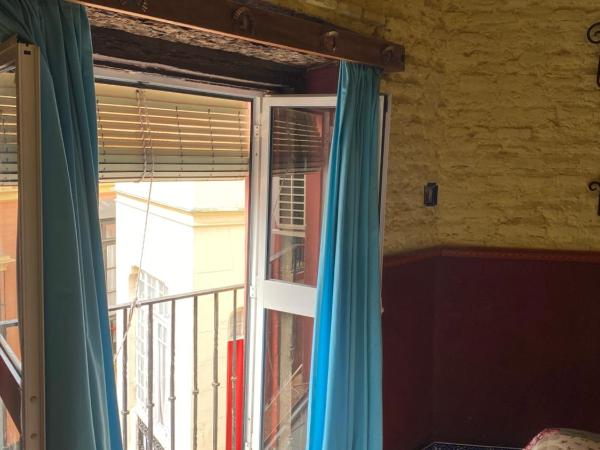 PENSION VERGARA , Sevilla : photo 9 de la chambre chambre double ou lits jumeaux avec salle de bains commune