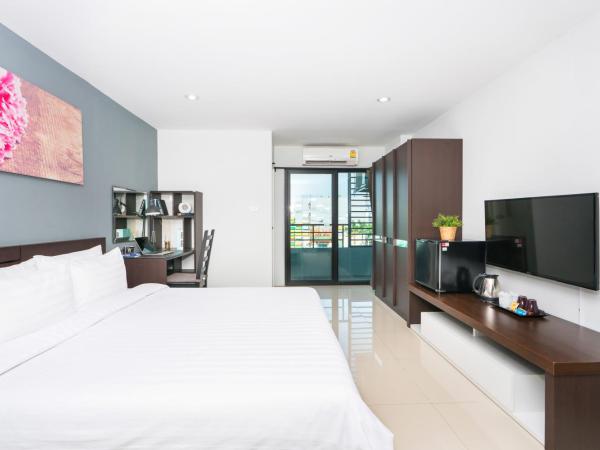 De Botan Srinakarin Hotel & Residence : photo 10 de la chambre chambre lit king-size standard