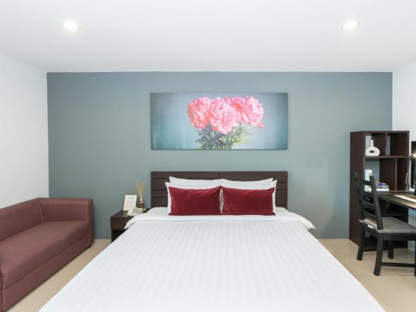 De Botan Srinakarin Hotel & Residence : photo 6 de la chambre suite junior lit king-size