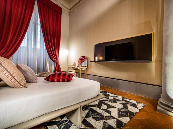 Palazzo Ridolfi - Residenza d'Epoca : photo 9 de la chambre suite lit king-size - annexe