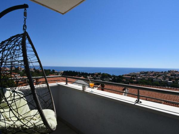 Dubrovnik Icy Guest House : photo 4 de la chambre studio avec balcon et vue sur la mer