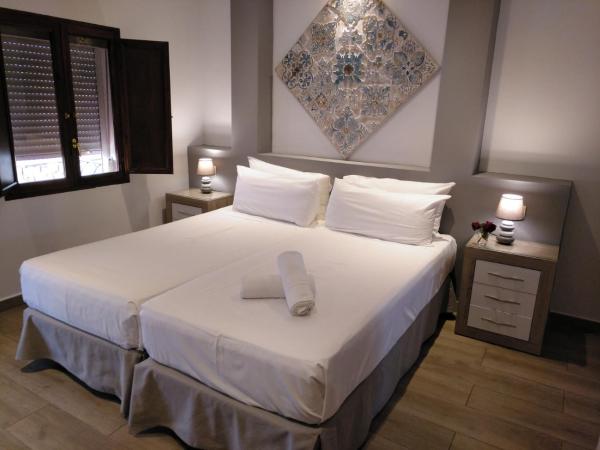 Lucero 12 : photo 3 de la chambre chambre double deluxe avec balcon