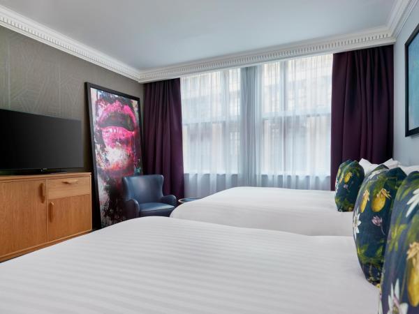 NYX Hotel London Holborn by Leonardo Hotels : photo 3 de la chambre chambre exécutive avec 2 lits king-size
