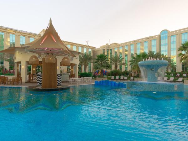 Millennium Airport Hotel Dubai : photo 9 de la chambre superior twin room, complimentary shuttle to dxb airport terminal 1 & 3