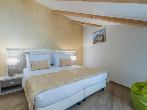 Boutique Hotel Melissa : photo 2 de la chambre economy double room with roof window