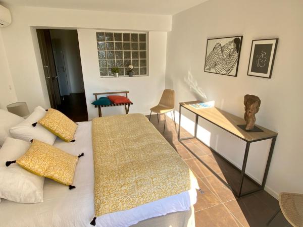 A Casa Bianca : photo 2 de la chambre chambre lit queen-size - vue sur piscine