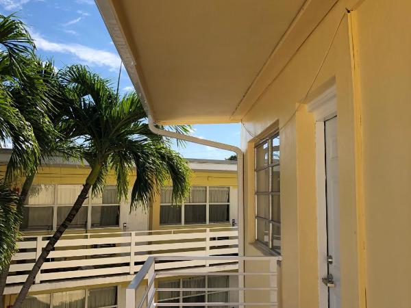 Beach Place Hotel : photo 4 de la chambre appartement familial 2 chambres avec kitchenette - parking gratuit