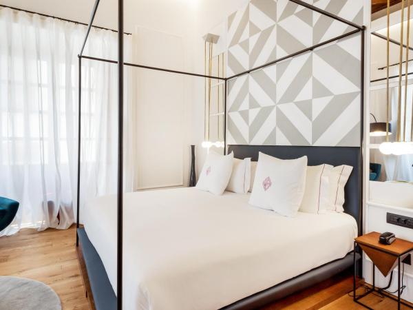 One Shot Palacio Conde de Torrejón 09 : photo 5 de la chambre chambre exécutive