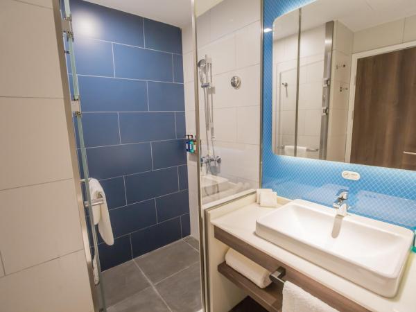 Holiday Inn Express Xi'an Bell Tower, an IHG Hotel : photo 2 de la chambre standard twin room with extra floor space