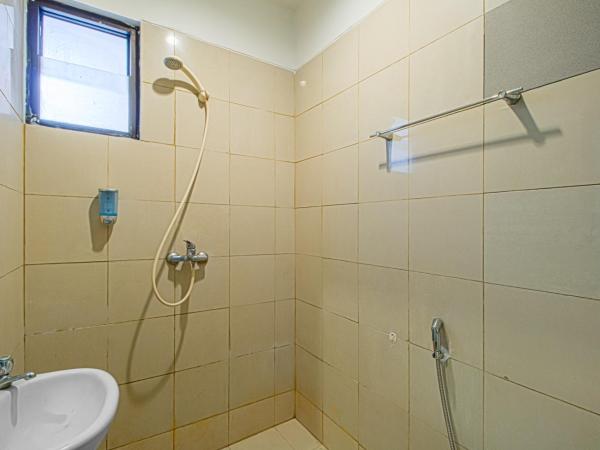 Bungur Inn Syariah : photo 7 de la chambre chambre lit queen-size