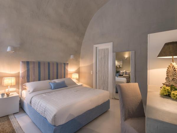 Mythical Blue Luxury Suites : photo 1 de la chambre suite junior avec jacuzzi extérieur chauffé