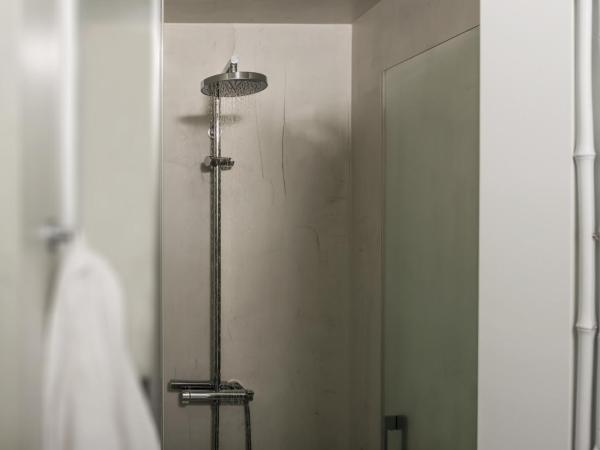 Mythical Blue Luxury Suites : photo 4 de la chambre suite junior avec jacuzzi extérieur chauffé