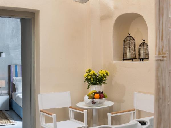 Mythical Blue Luxury Suites : photo 7 de la chambre suite junior avec jacuzzi extérieur chauffé