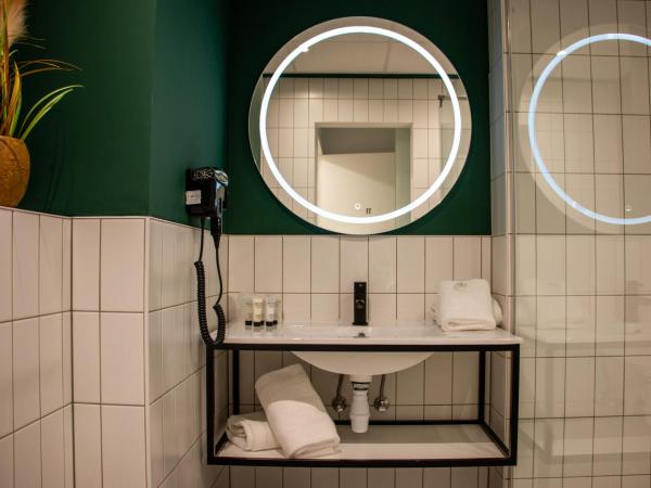 Prado Next Door : photo 3 de la chambre grande chambre double