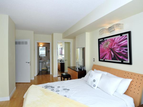 Yonge Suites Furnished Apartments : photo 8 de la chambre appartement 1 chambre - vue partielle sur ville