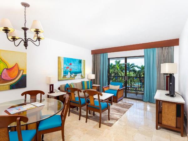 The Royal Cancun All Suites Resort - All Inclusive : photo 2 de la chambre suite 2 chambres - vue sur complexe