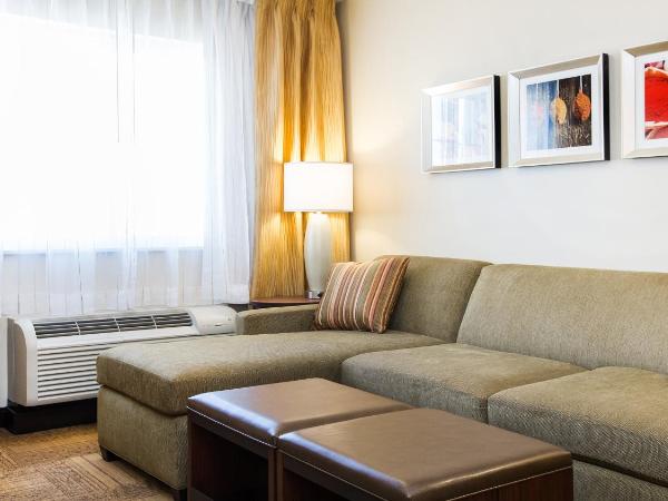 Staybridge Suites West Edmonton, an IHG Hotel : photo 4 de la chambre suite studio lit king-size