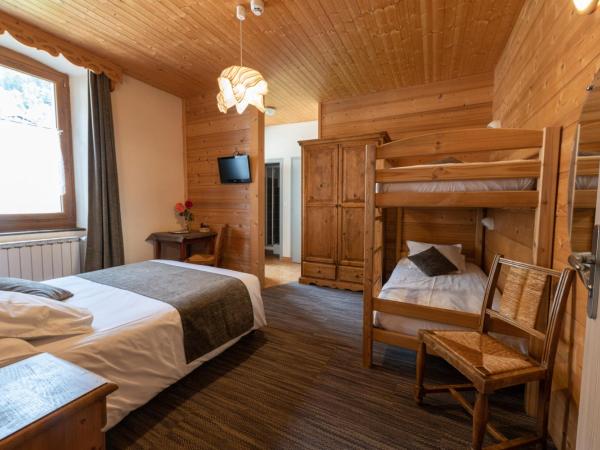 Hotel la Pointe Percee : photo 2 de la chambre chambre quadruple