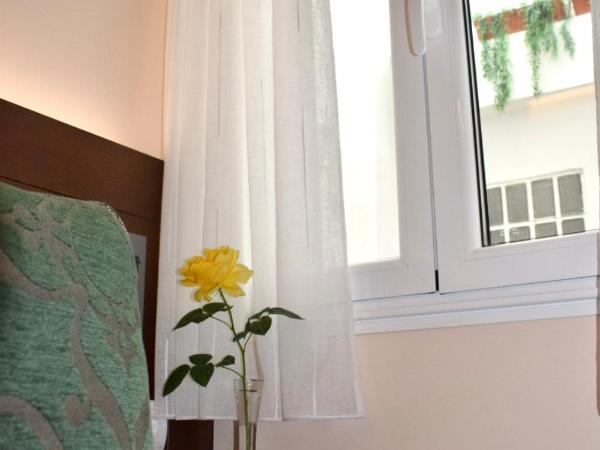 Mapoula PR Boutique : photo 6 de la chambre chambre double - vue sur patio