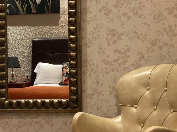 Hostal Orleans : photo 7 de la chambre chambre double ou lits jumeaux avec salle de bains privative