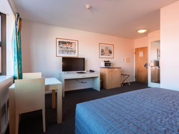 Mayfair Plaza Motel and Apartments : photo 3 de la chambre chambre lit king-size supérieure