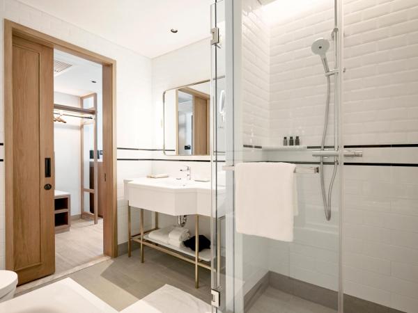 Montien Hotel Surawong Bangkok : photo 4 de la chambre chambre lit king-size premier