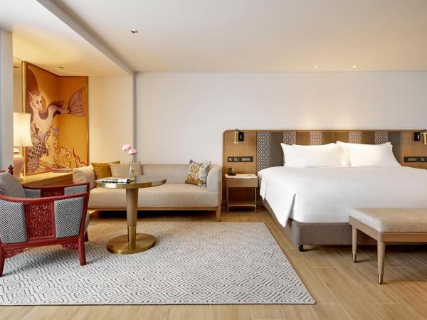 Montien Hotel Surawong Bangkok : photo 3 de la chambre suite junior avec lit king-size californien