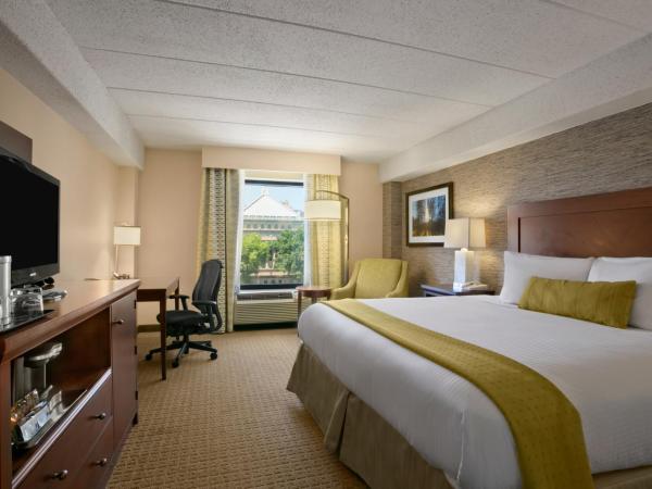 Wyndham Pittsburgh University Center : photo 2 de la chambre chambre lit king-size