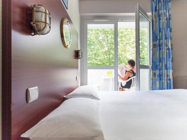 Hôtel Les Gens de Mer La Rochelle : photo 10 de la chambre chambre double