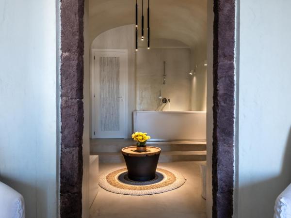 Mythical Blue Luxury Suites : photo 4 de la chambre suite troglodyte exécutive avec jacuzzi chauffé